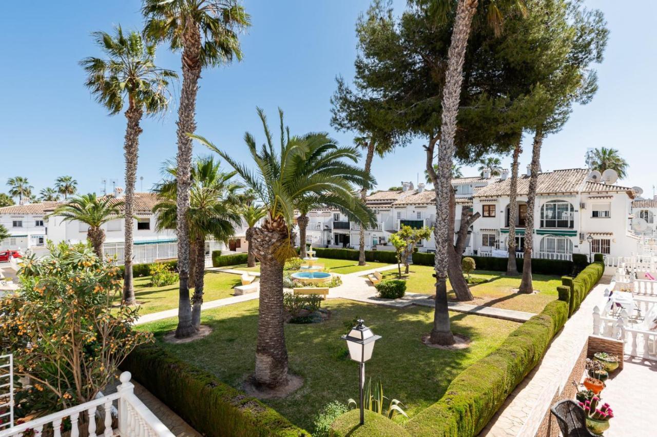 Casa Lago Jardin Alicante Bagian luar foto